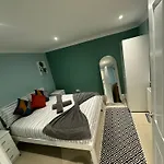 One Bedroom Flat Park Avenue