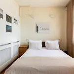 Charming One-Bedroom Gem In Earls Court