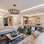 Knightsbridge, Hyde Park- Sw1