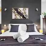 Book Now-Save Big - Central - Brixton -4Br-Wifi -Close To Tube Station- Sleeps10