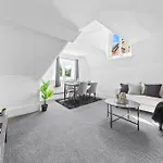 Book Now-Save Big - Central - Brixton -4Br-Wifi -Close To Tube Station- Sleeps10