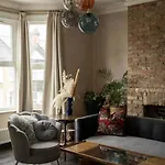 Alba\'S Den - A Creative Sanctuary In Nw10 London