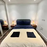 Stylish London City Apartment
