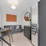 2 Bed Apartment- Finsbury Park Station B