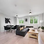 2 Bed Apartment- Finsbury Park Station B