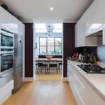 Close To River And Park With Stunning Roof Terrace