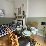 Central And Affordable Flat For 6 People In Zone 1 - Baker Street - With Breakfast Included