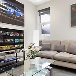 Modern Apartment In Shepherds Bush, Near Westfield