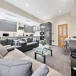 Modern Apartment In Shepherds Bush, Near Westfield