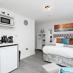 Serene Studio Apartment Sydenham