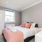 Luxury Soho Apartment R3