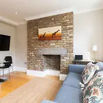 Luxury Soho Apartment R3
