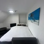 New One Bedroom Apartment In Chiswick
