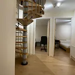 4- Bedroom , 1 Living Room Flat Near Emirates Stadium