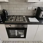 Convenient City Apartment Near Kings Cross