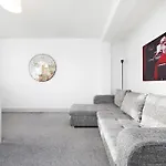 Cozy Apartment In Kensington