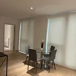 One Bedroom In Royal Wharf, Close To City Airport