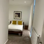One Bedroom In Royal Wharf, Close To City Airport