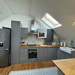 Stunningly Vibrant 1Bd Flat Lower Clapton