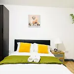 Luxurious Flat In Central London