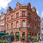 Lovely One Bedroom Flat In The Heart Of London