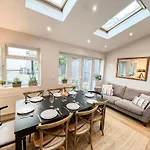 Lovely 4 Bedroom Flat With Ample Garden In Brondesbury, Kilburn