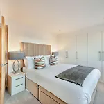 Pond Place Apartments