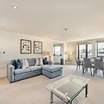 Pond Place Apartments