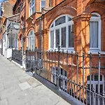 3 Bedroom 2 Bathroom Victorian Flat In Kensington