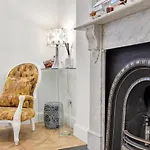 3 Bedroom 2 Bathroom Victorian Flat In Kensington