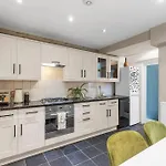 Designer Flat At Paddington Private Outdoor Oasis
