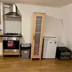 Studio Flat In Paddington