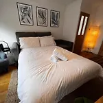 Cosy Kings Cross Apartment, Central London, Just 8 Mins Walk To Kings Cross St Pancras Station