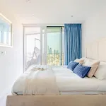 Stunning London City View Large 1 Bed Apt