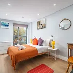 Nottinghill On River Luxe Flat With Balcony