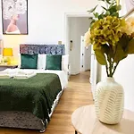 64 Queen\'S Grove Nw8 6Er London A-Full Address