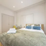 Luxurious Two-Bedroom Haven In Marylebone