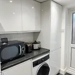 1Bedroom Flat With Small Garden In Finsbury Park, Highbury