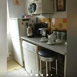 Spacious Double Bedroom In Kensington