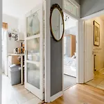 Spacious Double Bedroom In Kensington
