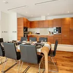Contemporary Penthouse In Battersea Power Station