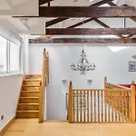 Specious Family Kensington House - 5 Bedrooms