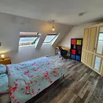Spacious And Elegant Guest House With En-Suites Available In Canary Wharf