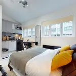 Stylish Studios Near Regents Park!