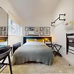 Stylish Studios Near Regents Park!