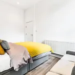 Lux Kensington 2Br Apt With Ac - Sleeps Up To 9