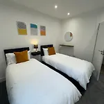 The Upper Tooting Beauty - 2Bed Ground Floor Flat
