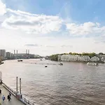 2 Bed Riverside Flat With Breath Taking Views