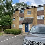 Lovely 1-Bedroom Apartment In London