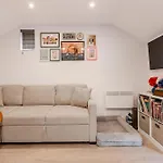 Comfortable 1Br Duplex In Clapham